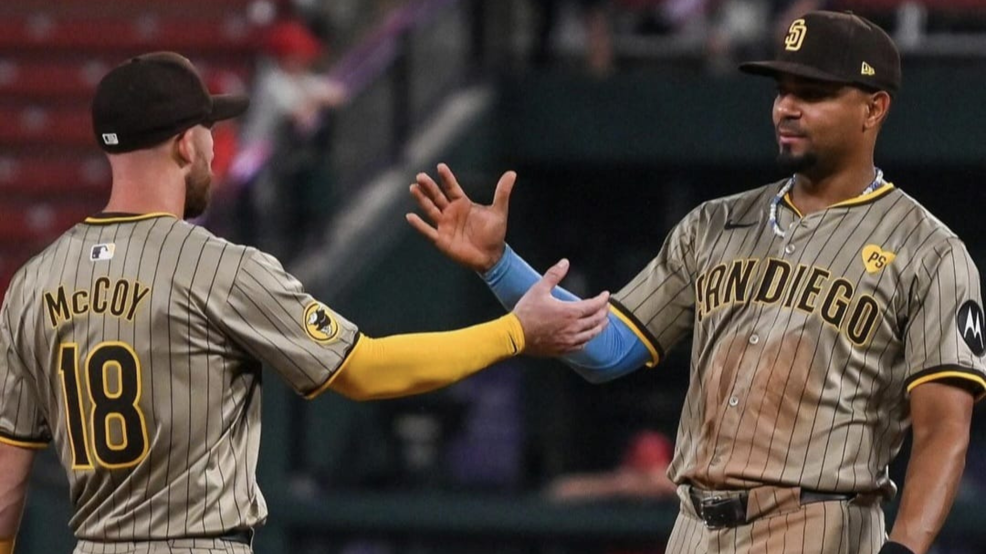 Arranca Padres serie ante Cardenales con victoria