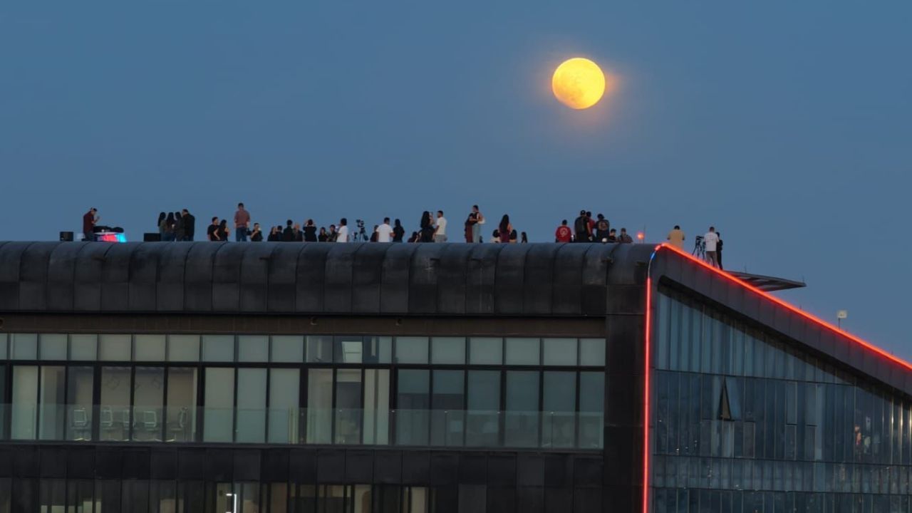 Tijuana observa eclipse lunar desde las alturas